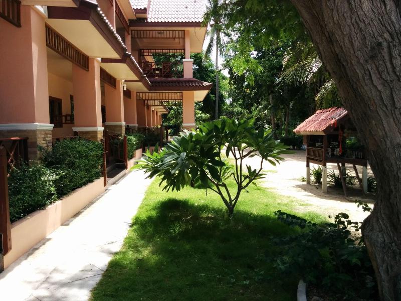 Paradise Bungalows image