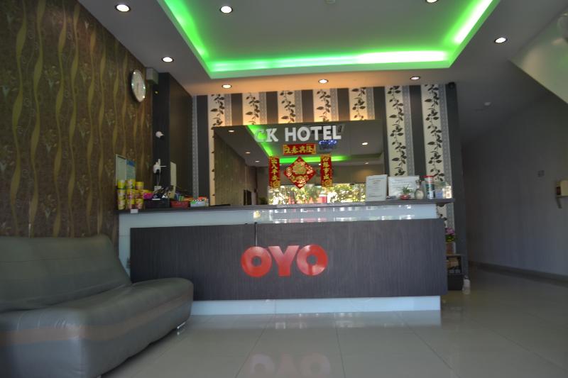 OYO 89715 CK Hotel