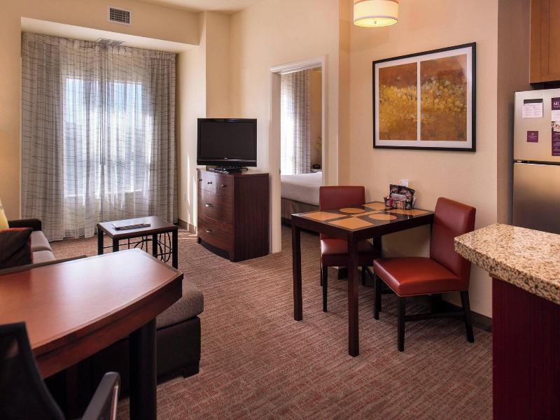 Suite, 1 King Bed with Sofa bed (1 King Bed and 1 Double Sofa Bed)