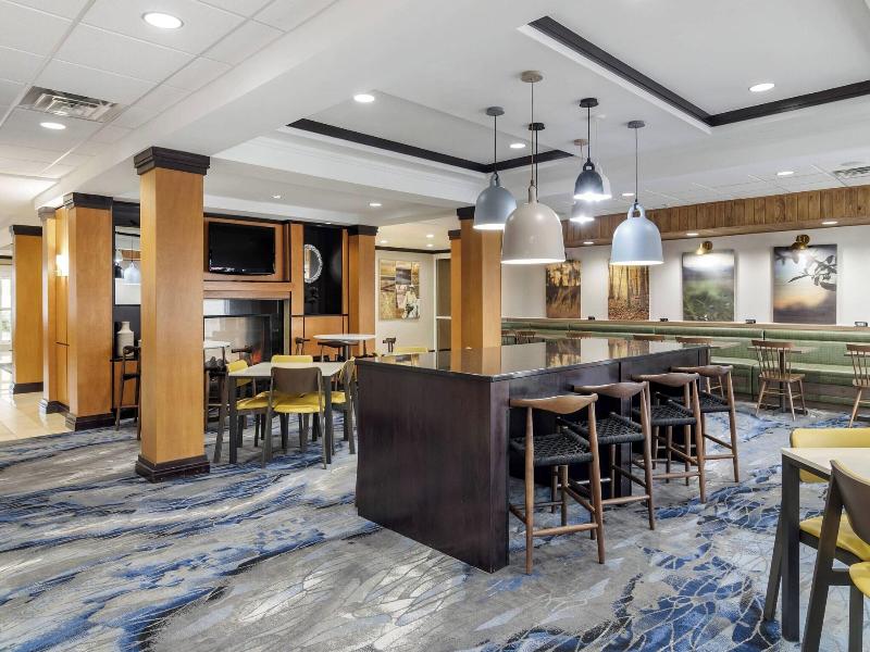 Fairfield Inn & Suites Commerce image