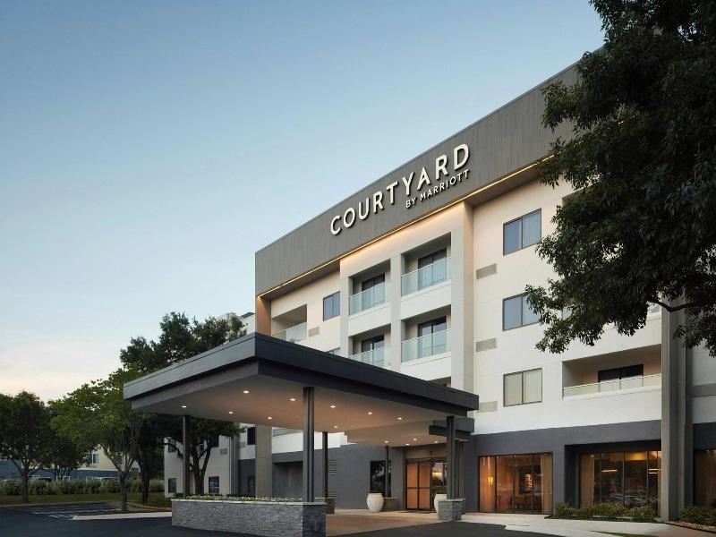 Courtyard Austin South image