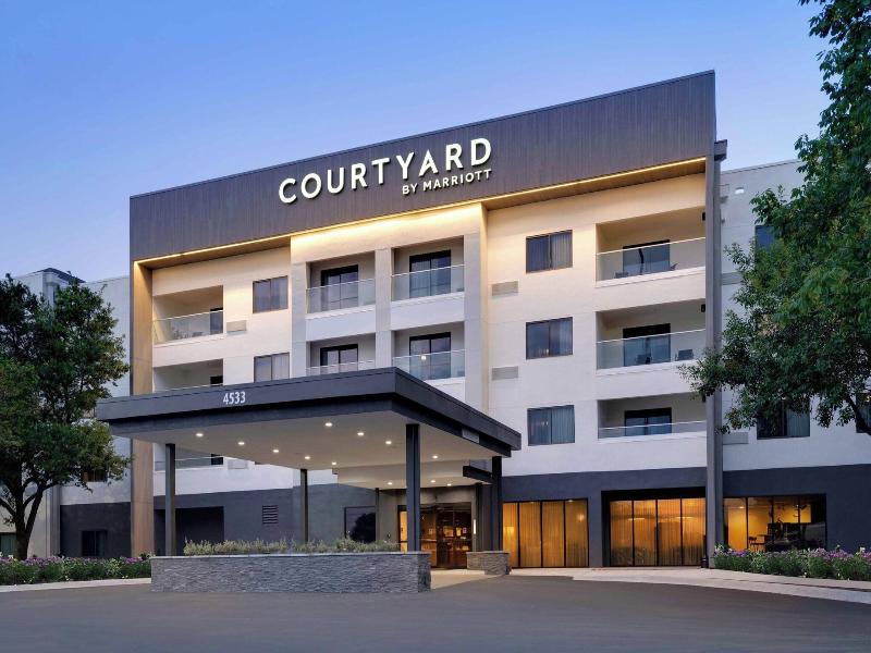 Courtyard Austin South image