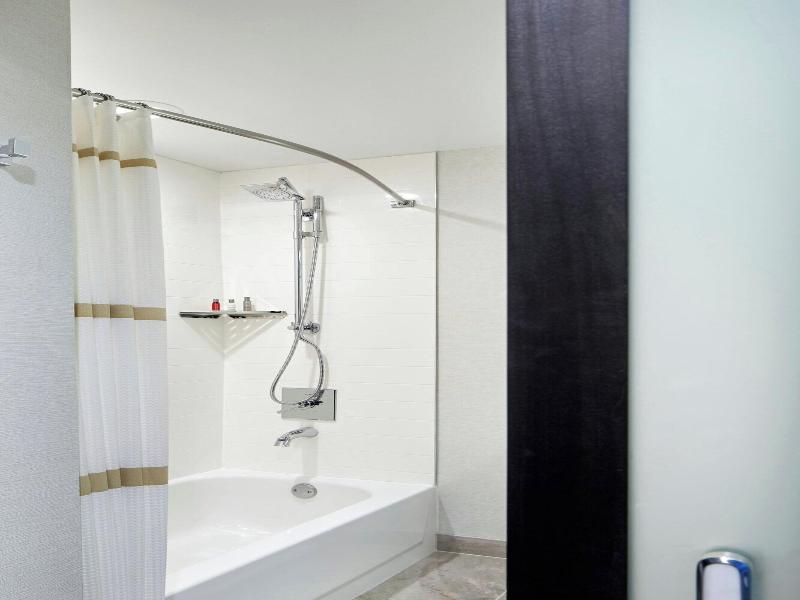 Hartford/Windsor Marriott Airport image