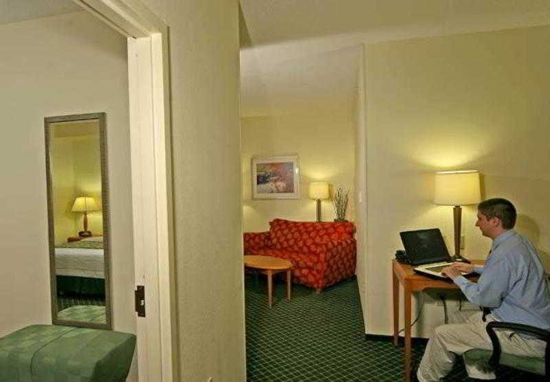 Hotel Fairfield Inn and Suites Birmingham FultondaleI-65