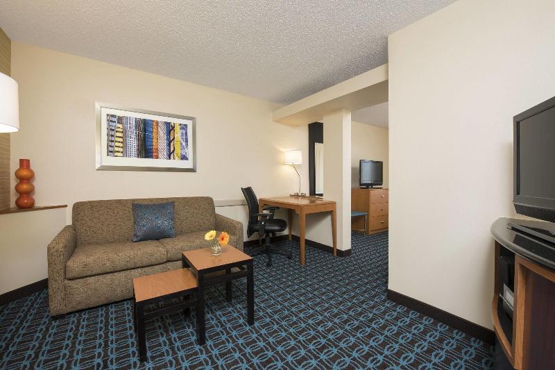 Fairfield Inn & Suites Bloomington image
