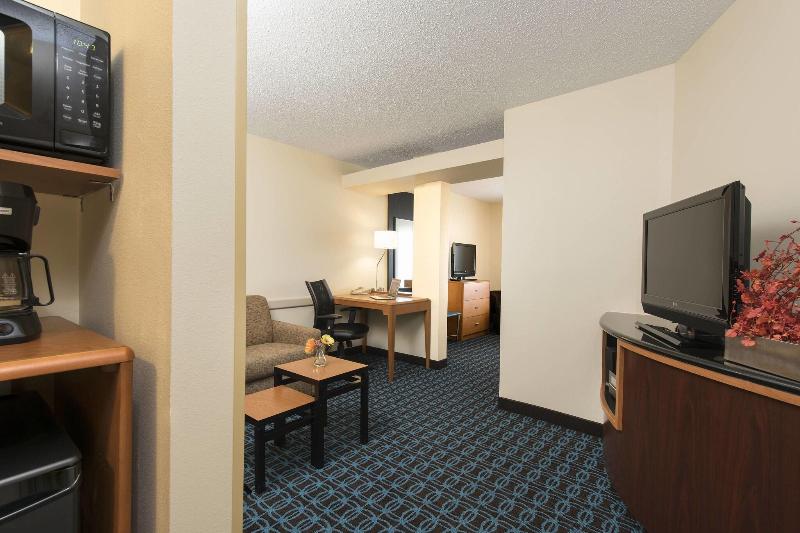 Fairfield Inn & Suites Bloomington image