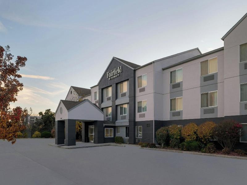 Fairfield Inn Boise image