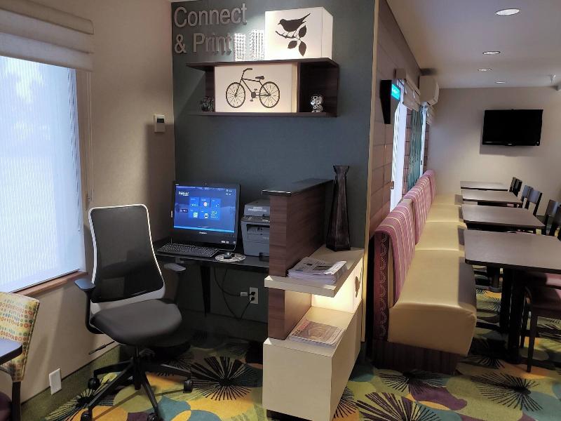 Fairfield Inn Boise image