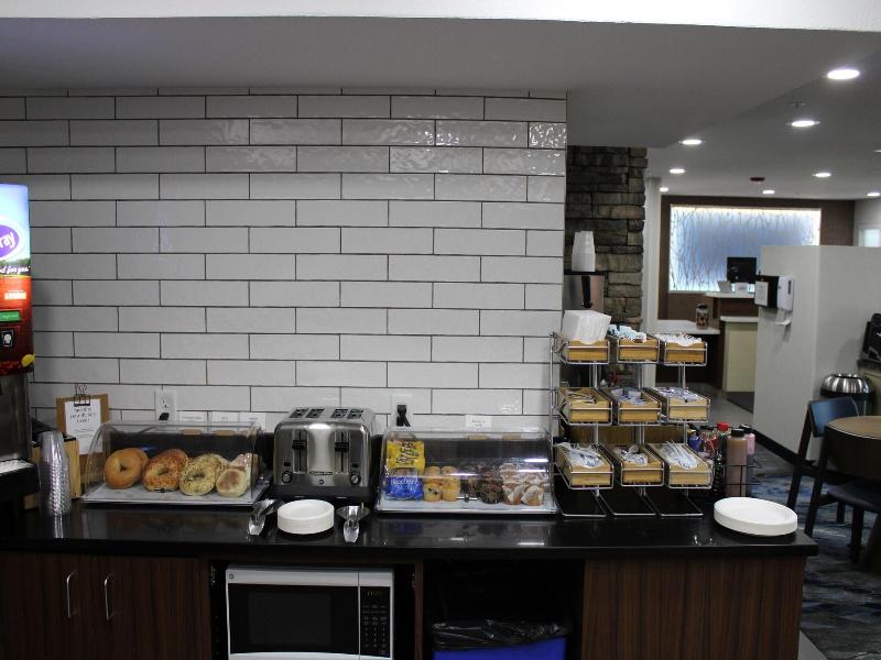 Fairfield Inn Boise image