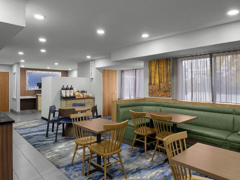Fairfield Inn Boise image