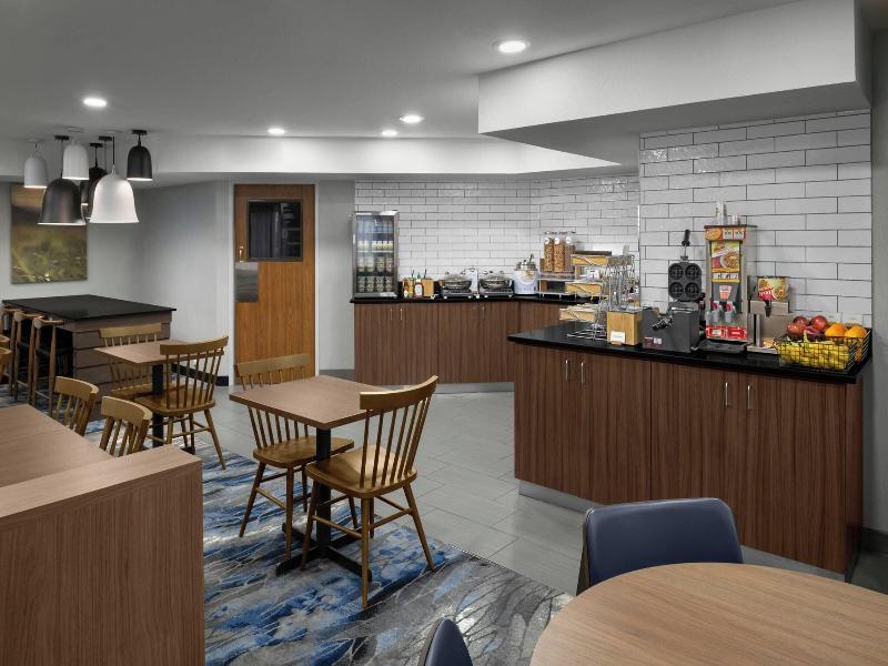 Fairfield Inn Boise image