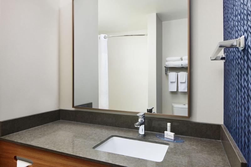 Fairfield Inn & Suites Worcester Auburn image