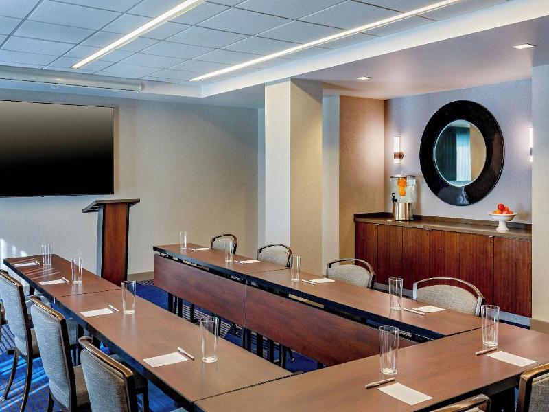 Residence Inn Boston Back Bay/Fenway image