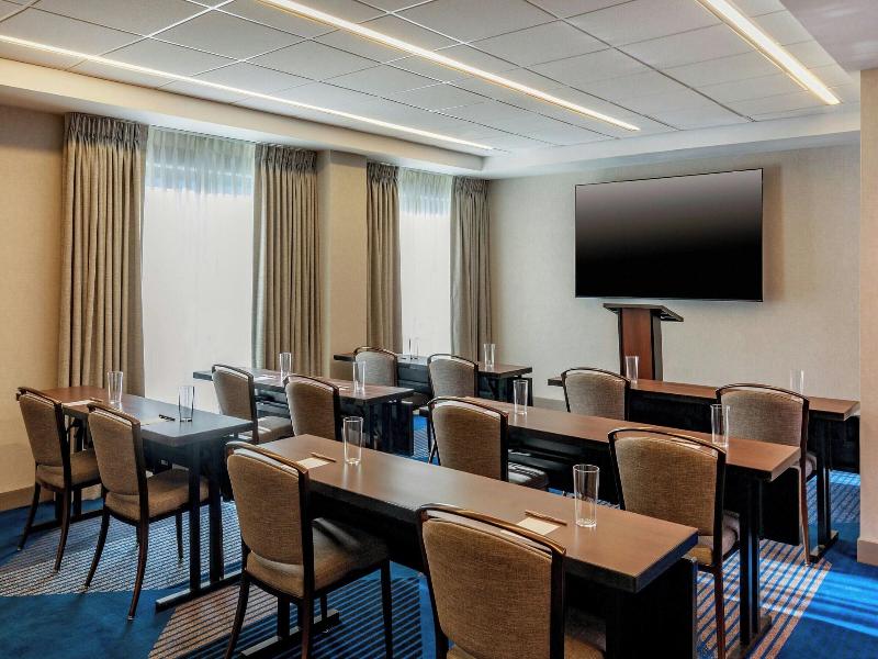 Residence Inn Boston Back Bay/Fenway image