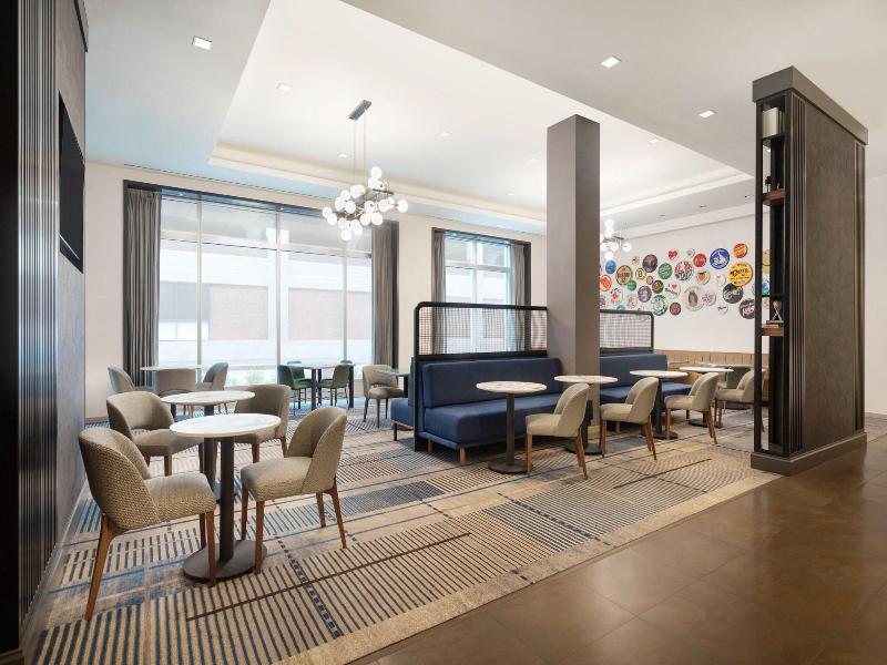 Residence Inn Boston Back Bay/Fenway image