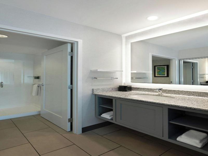 Residence Inn Boston Back Bay/Fenway image