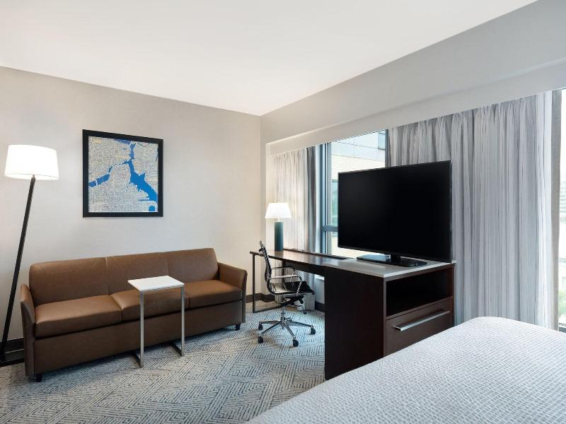 Residence Inn Boston Back Bay/Fenway image