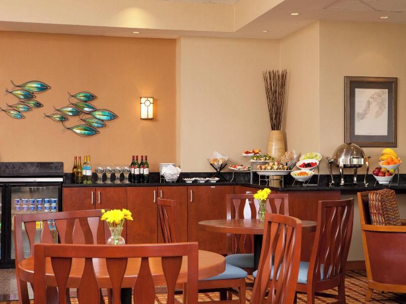 Boston Marriott Peabody image