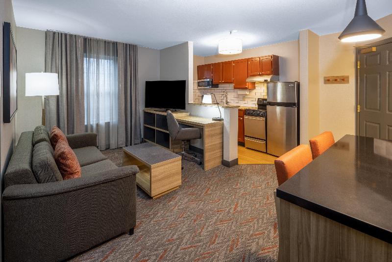 Candlewood Suites Boston North Shore - Danvers image