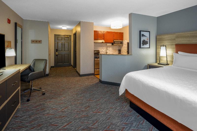Candlewood Suites Boston North Shore - Danvers image