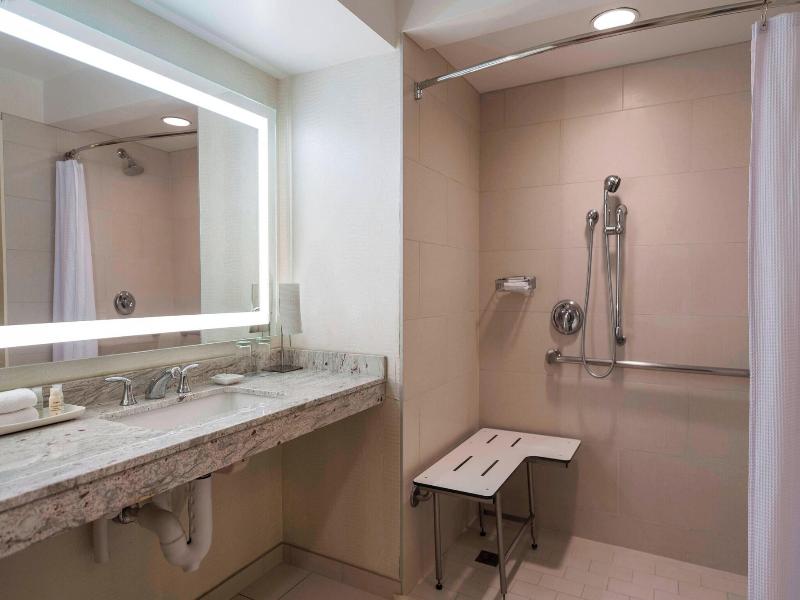 Renaissance Baton Rouge Hotel image
