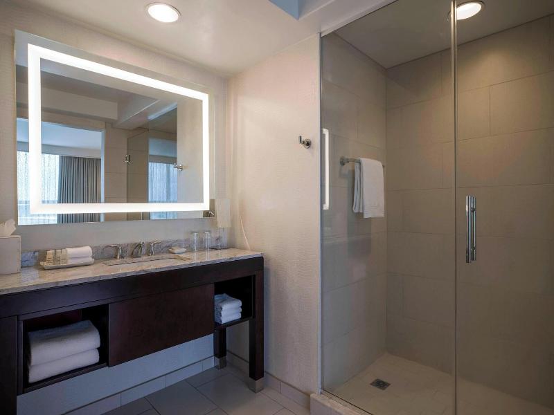 Renaissance Baton Rouge Hotel image