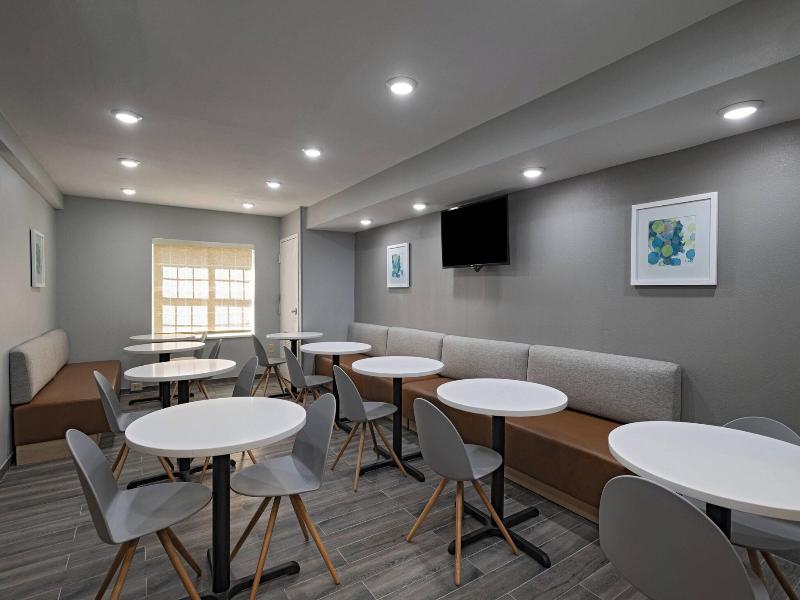 TownePlace Suites Baton Rouge South image
