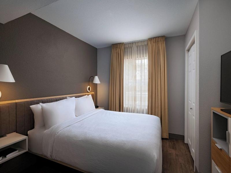 TownePlace Suites Baton Rouge South image