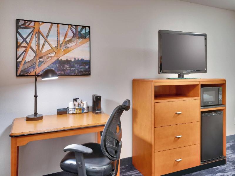 Fairfield Inn & Suites Seattle Bellevue/Redmond image