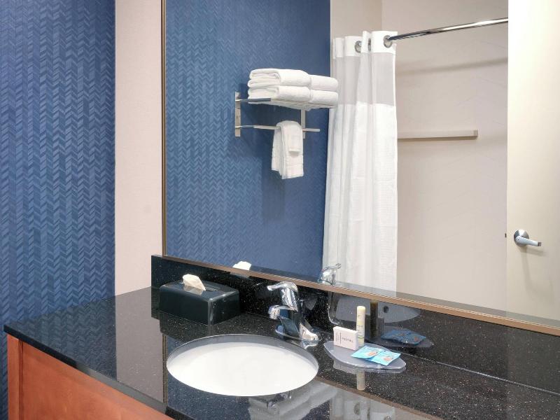 Fairfield Inn & Suites Seattle Bellevue/Redmond image