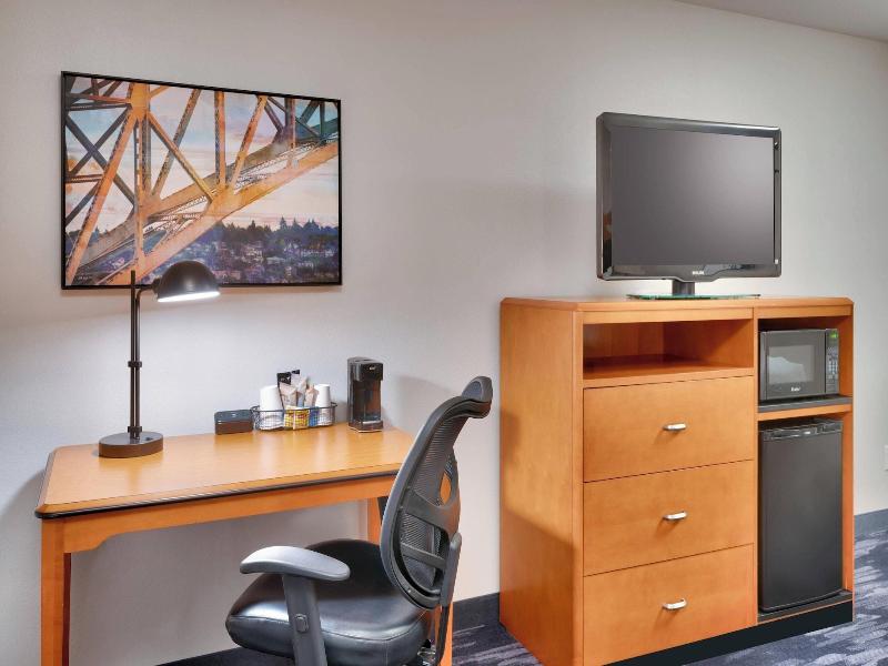 Fairfield Inn & Suites Seattle Bellevue/Redmond image