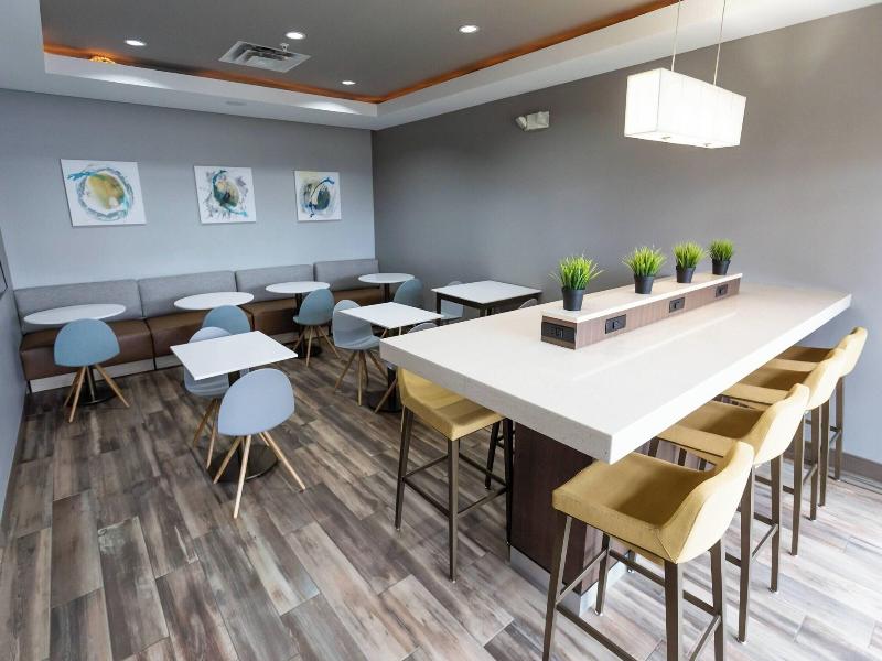 TownePlace Suites Bowling Green image
