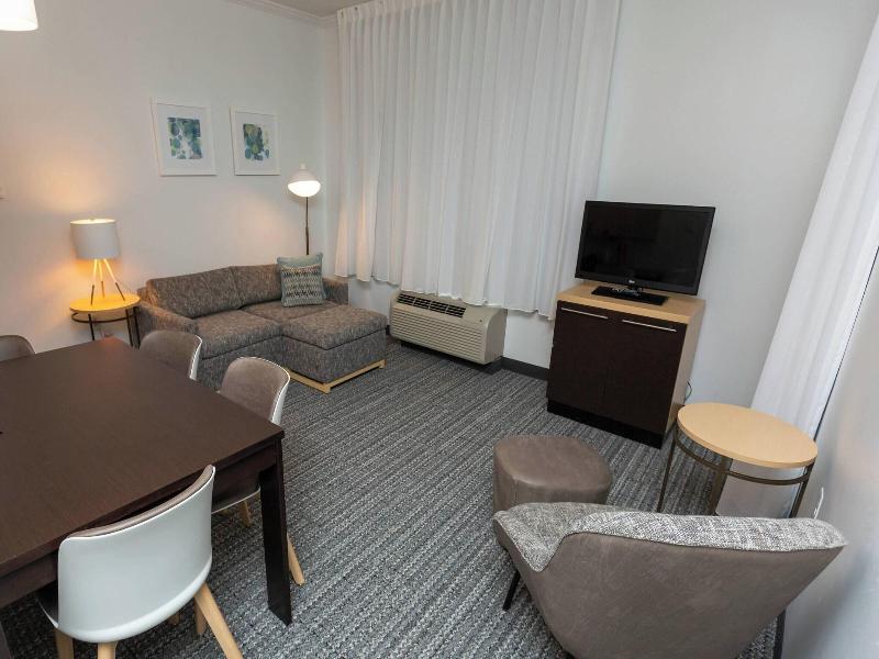 TownePlace Suites Bowling Green image