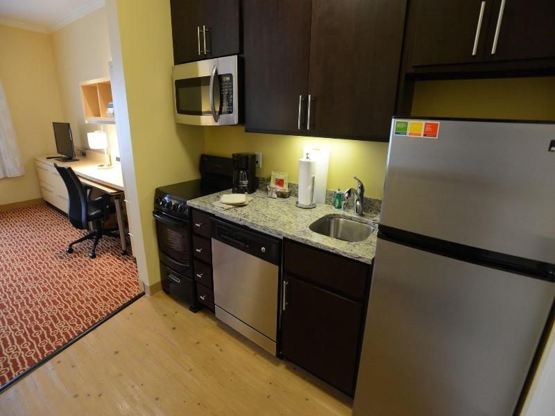 TownePlace Suites Bowling Green image