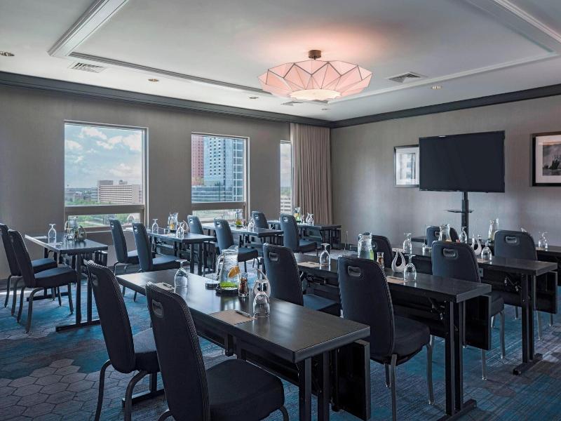 Renaissance Baltimore Harborplace Hotel image