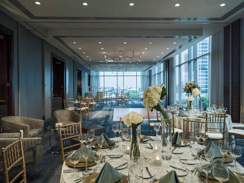 Renaissance Baltimore Harborplace Hotel image