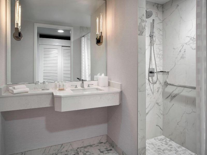 Renaissance Baltimore Harborplace Hotel image