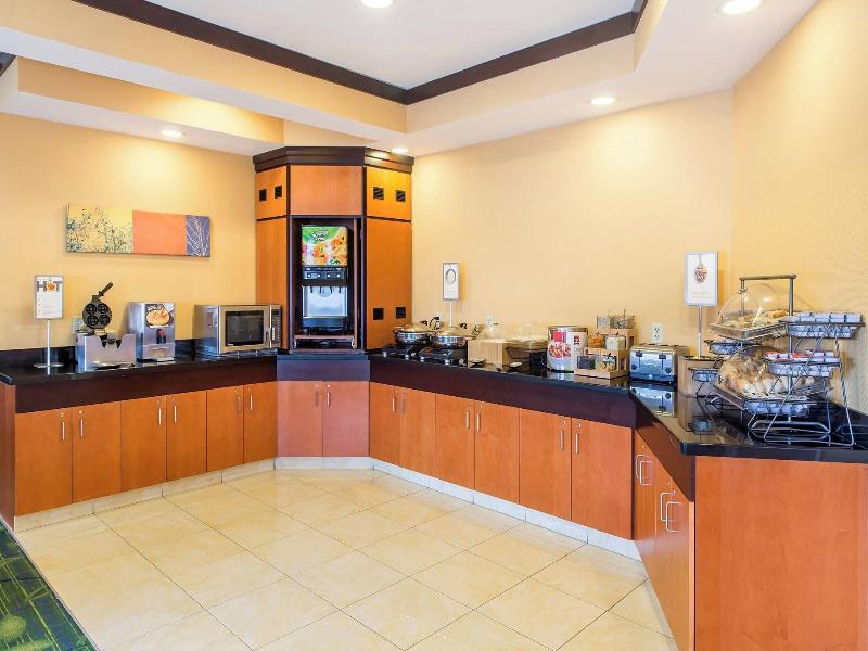 Fairfield Inn & Suites Canton image