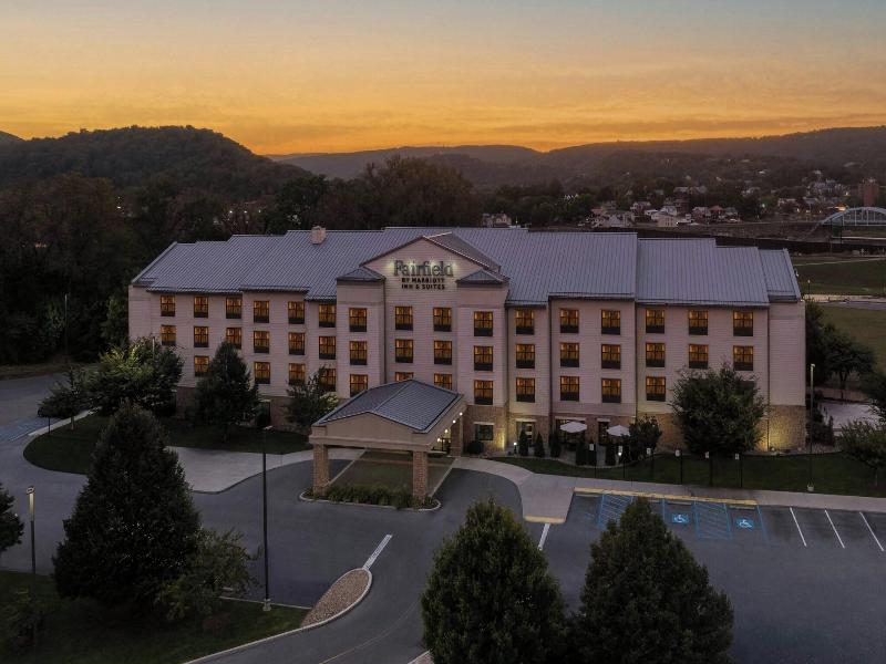 Fairfield Inn & Suites Cumberland image