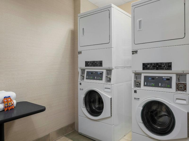 Fairfield Inn & Suites Cumberland image