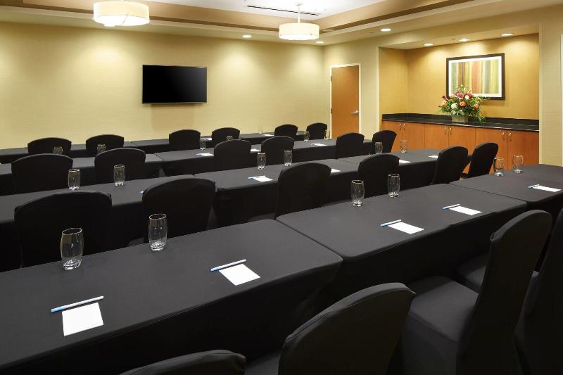 Fairfield Inn & Suites Cumberland image