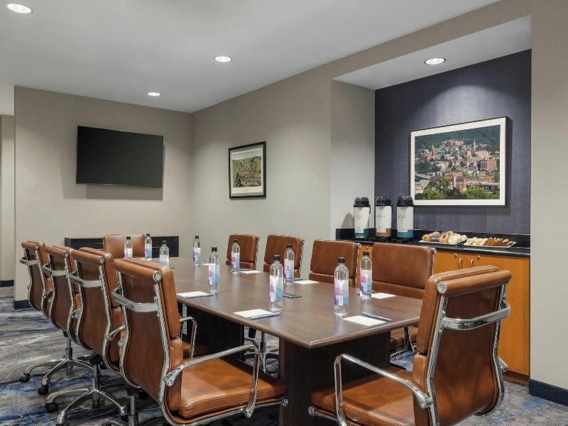 Fairfield Inn & Suites Cumberland image