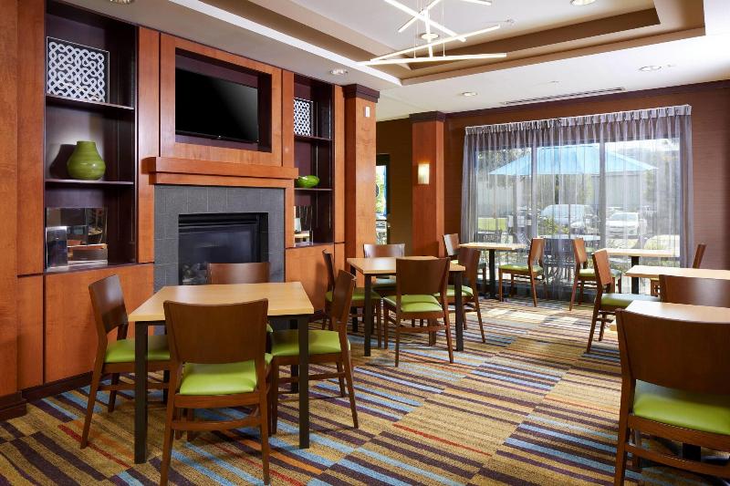 Fairfield Inn & Suites Cumberland image