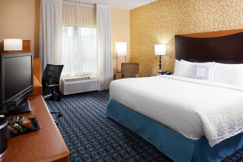 Fairfield Inn & Suites Cumberland image