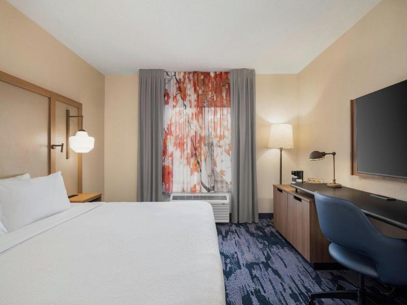 Fairfield Inn & Suites Cumberland image
