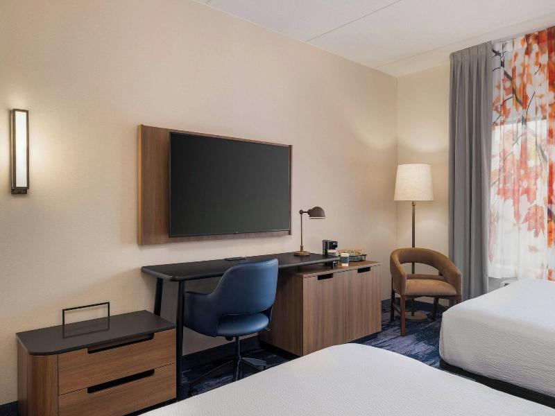 Fairfield Inn & Suites Cumberland image
