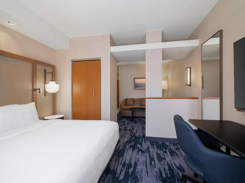 Fairfield Inn & Suites Cumberland image
