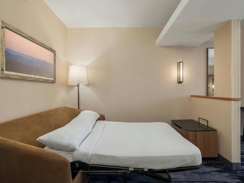 Fairfield Inn & Suites Cumberland image