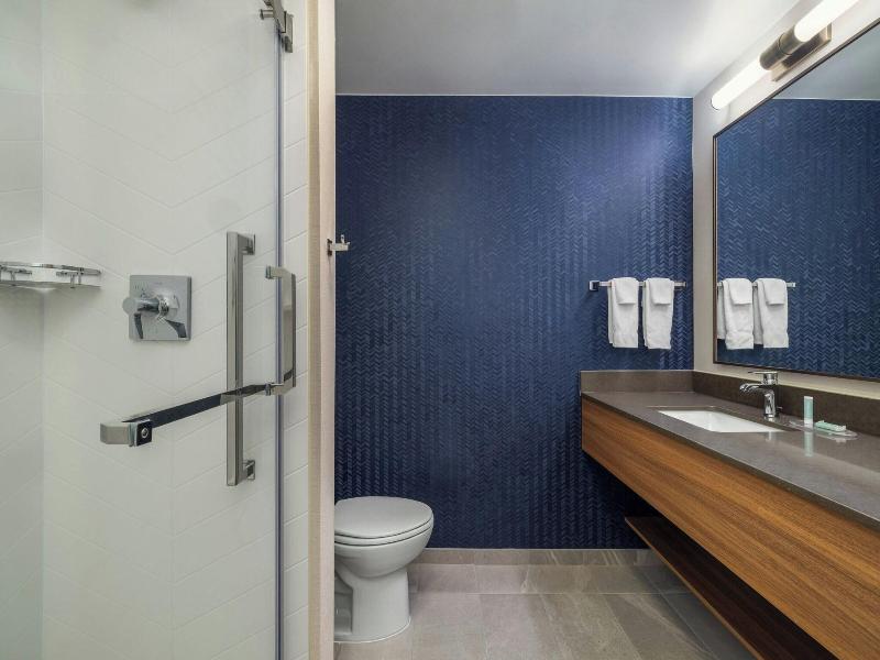 Fairfield Inn & Suites Cumberland image