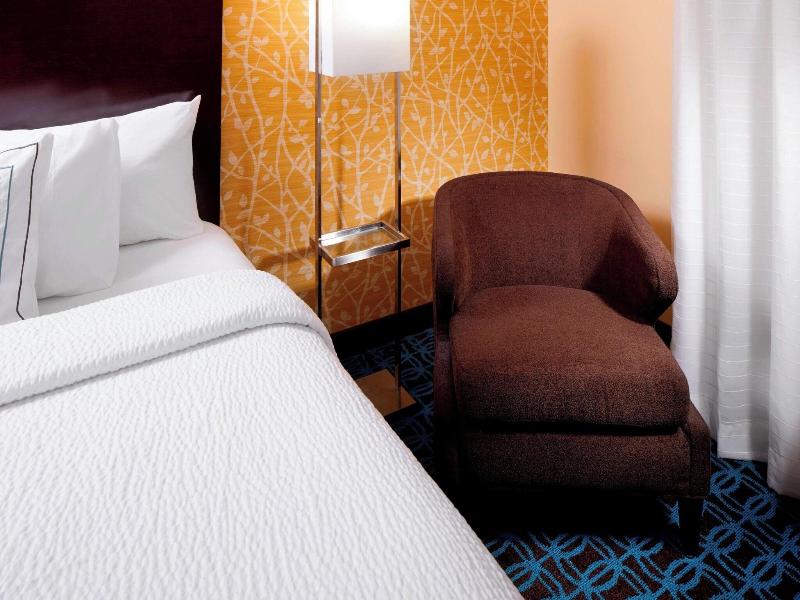 Fairfield Inn & Suites Cumberland image